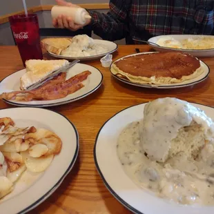 Two Country breakfasts