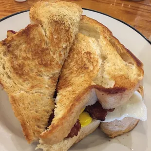 Breakfast sandwich