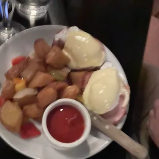 Eggs Benedict