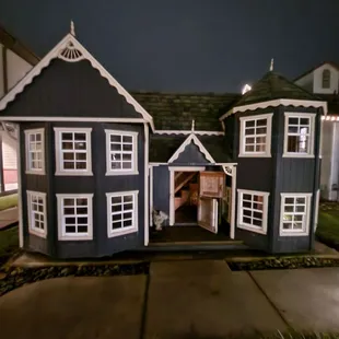 Another cute little holiday house