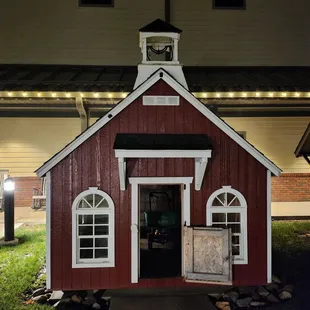 Across the way they have the cutest little gift shops these were just tiny little holiday houses