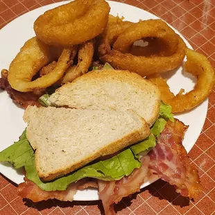 BLT with onion rings