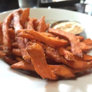 Can you say sweet potato fries, perfectly fried, lightly salted, with aioli sauce!??