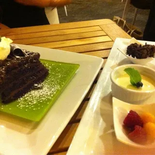CHOCOLATE CAKE