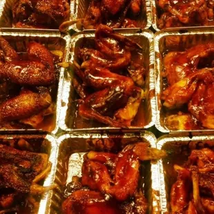 a tray of chicken wings