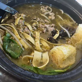 Sauerkraut Beef Rice Noodles (Spicy)