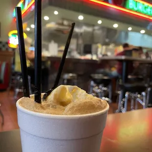 Authentic &apos; soda Jerk &apos; Floats
