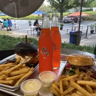 The COWBOY BURGER * was just crazy D E L I C I O U S and the ELITE BURGER *  You will not go wrong in what you choose.