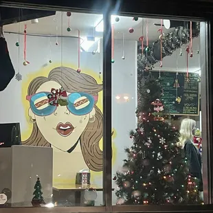 Pretty Christmas decorations, order counter