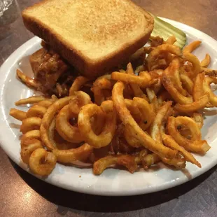 Texas toast pulled pork sandwich with viper sauce