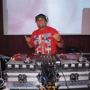 Dave &amp; Busters Wednesday Nights "Lite the Roof on Fire" in the Paina Hale