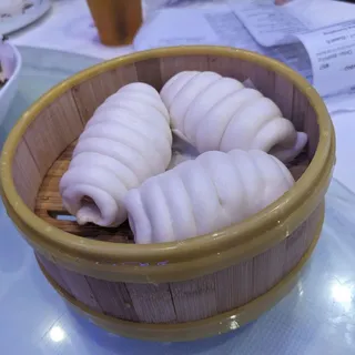 T42 Chinese Sausage Rolls T42
