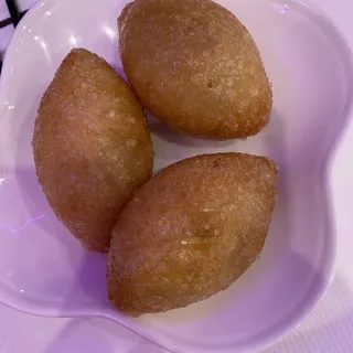 T18 .Deep Fried Pork Dumpling T18