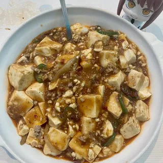 H7.ma Po Tofu (Minced Pork With Tofu In Chili Sauce)(Spicy) ()