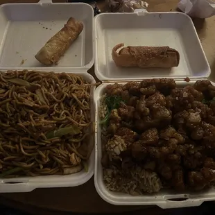 Chicken Lo Mein and General Tso&apos;s chicken