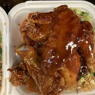 Garlic wings with shrimp rice