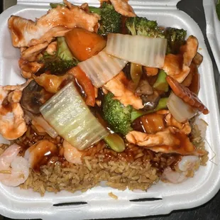 Chicken mixed vegetables with shrimp fried rice extra sauce
