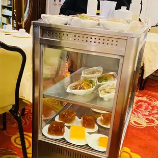 sushi and sashimi, interior