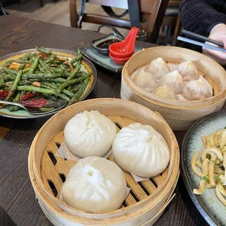 B1. Steamed BBQ Pork Buns