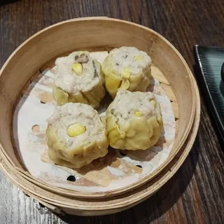 B7. Chicken Siu Mai