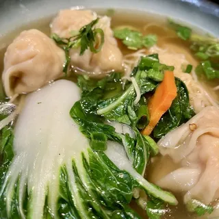 F4. HK Style Shrimp Wonton Noodle Soup