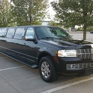 Navigator limousine