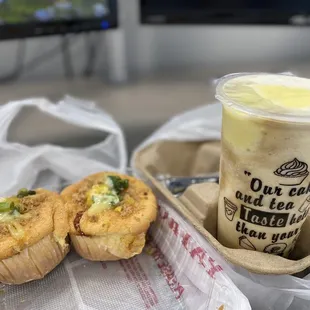 Banh bong lan trung muoi & Durian Madness w boba