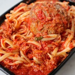 Linguini Marinara w/Meatball @tiffhuangry