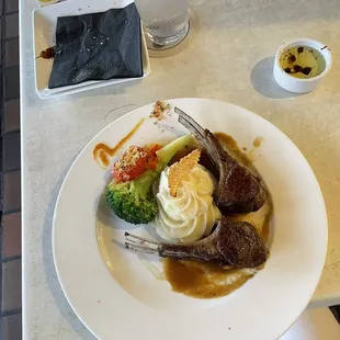 2 Lollipop Lamb Chops