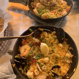 Seafood paella and classic sausage mix paella , delicious!