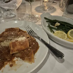 White wine, ragu, steamed green beans (don't sleep on these!)