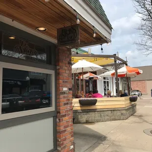  the outside of a restaurant