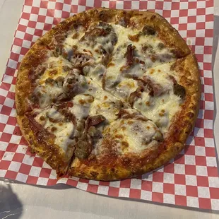 Meat lovers pizza with butter garlic crust! Papa John's side into reality.