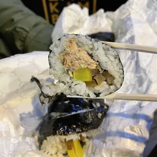 Tuna Kimbab (yum)