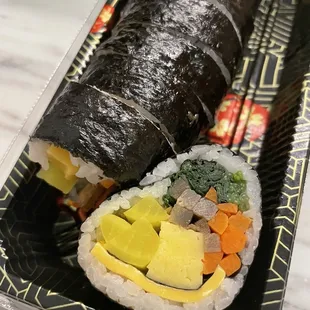 Egg and cheese Kimbab