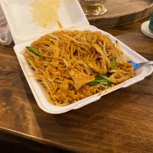 Pad Thai with chicken