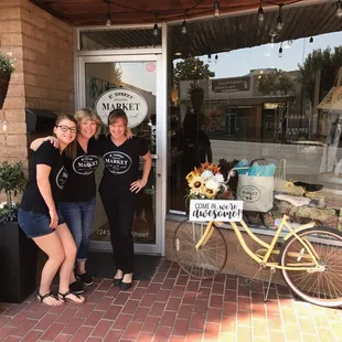 Owners Stephanie Reynosa, Robyn Stearns &amp; Jennifer Davis