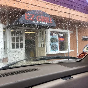 The chicken shawarma and baklava was exceptional.