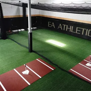 3 lanes with the 3rd lane retracted.