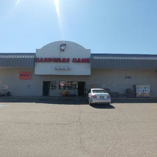 Eagan Hank in the summer