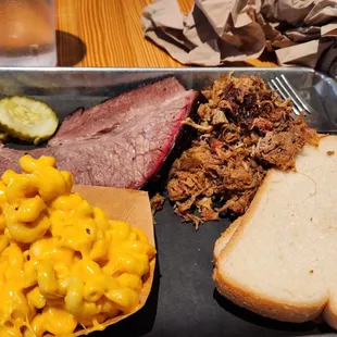2 meat...pulled pork and brisket with a side of mac n cheese