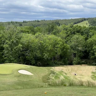 Par 3 with elevated tee