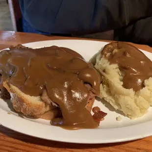 Open face sandwich with mashed potatoes