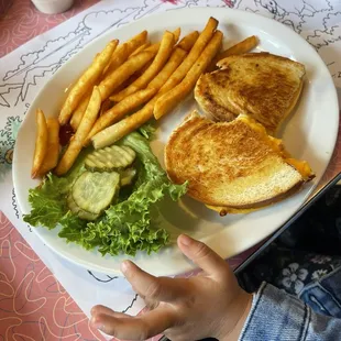 Kids grilled cheese and fries