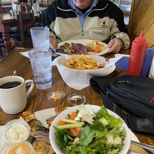 Special was corn beef and Cabbage and shrimp salad and both were outstanding!  Great coffee and homemade pies too!