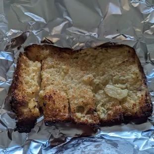 Cheese garlic bread