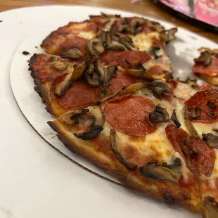 Gluten free pep and mushroom.