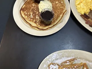 Blue Mound Cafe - Belknap