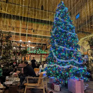 Decor for Jingle Giles