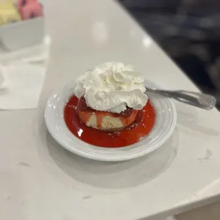 Cheesecake with strawberries